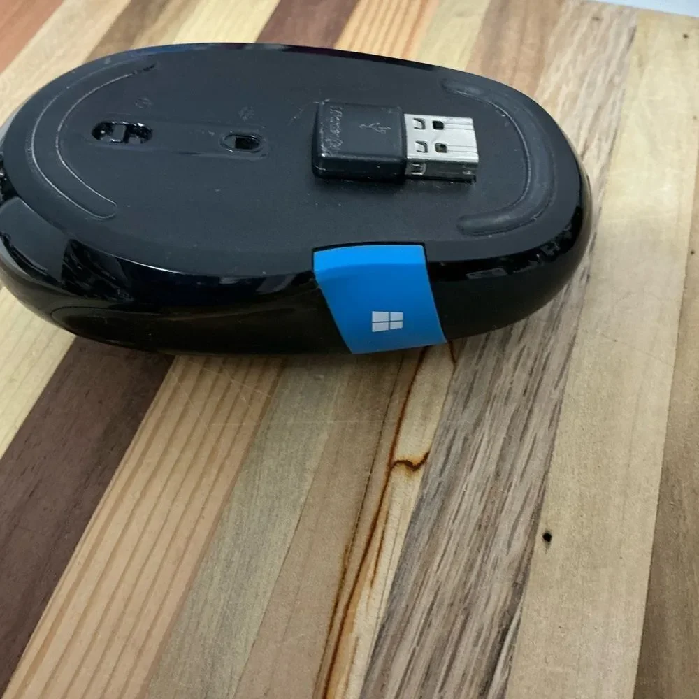 Microsoft  Sculpt Comfort Bluetooth Mouse